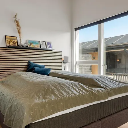 Yaim - 800m From The Sea By Interhome *